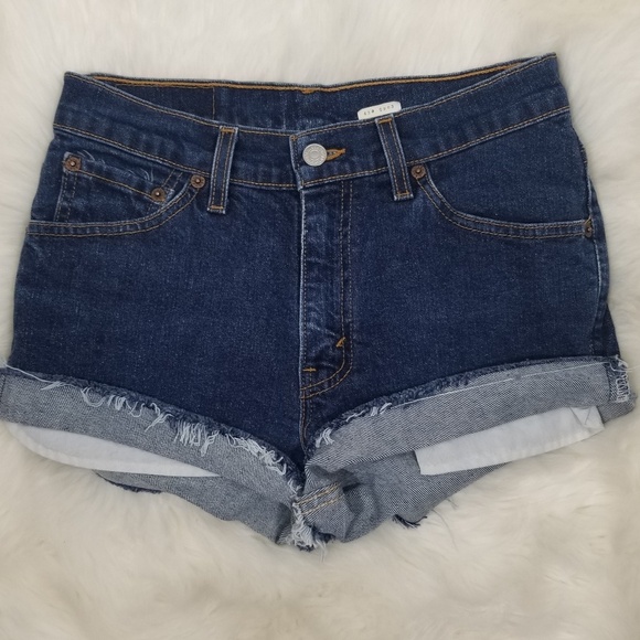 517 Levis High Waist High Rise Cutoff Shorts. - Picture 6 of 6